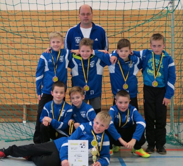 E1- Junioren: 3. Platz beim Neujahrsturnier des FSV Dummerstorf 47 E1- Junioren: 3. Platz beim Neujahrsturnier des FSV Dummerstorf 47